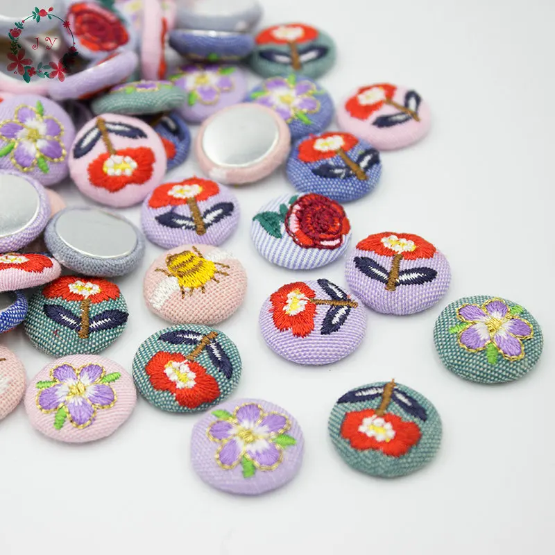 Set of 100pcs Flower Bee Assorted Embroidery Round Shaped Fabric Cover Button Combined Buttons for Baby Clothes,Earring
Set of 100pcs Flower Bee Assorted Embroidery Round Shaped Fabric Cover Button Combined Buttons for Baby Clothes,Earring