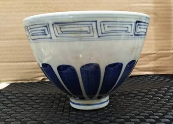 Jingdezhen Cultural Revolution factory porcelain, blue and white hand painted flower cup, lotus seed cup, tea bowl
Jingdezhen Cultural Revolution factory porcelain, blue and white hand painted flower cup, lotus seed cup, tea bowl