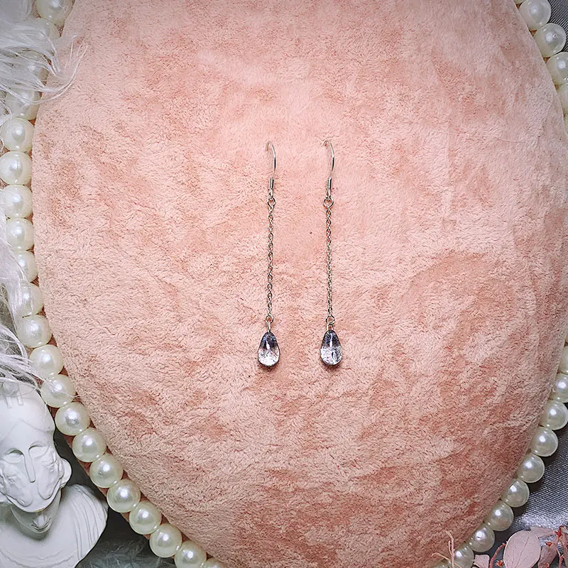 S925 sterling silver drop earrings female Japanese style simple blue glass sweet long section
S925 sterling silver drop earrings female Japanese style simple blue glass sweet long section