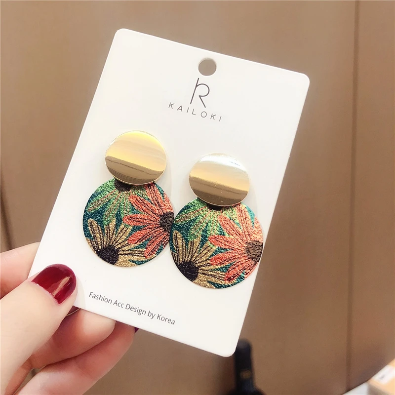 

2019 New Vintage Flower Wafer Statement Geometric Round Dangle Earrings For Women Fashion Female Wedding Jewelry Drop Earings