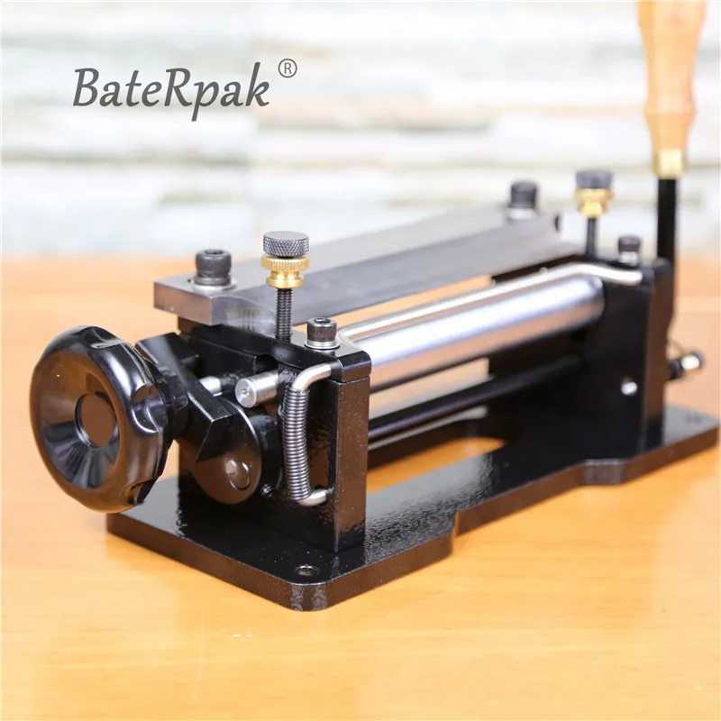 806 6 inch Manual leather skiver,BateRpak leather peel tools,DIY shovel skin Machine,leather splitter
806 6 inch Manual leather skiver,BateRpak leather peel tools,DIY shovel skin Machine,leather splitter