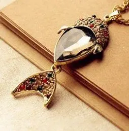 2013 New Arrival Korean Fashion Lovely Colorful Rhinestone Crystal Fish Pendant Necklace N301
2013 New Arrival Korean Fashion Lovely Colorful Rhinestone Crystal Fish Pendant Necklace N301
