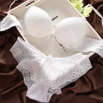 Sexy Lingerie Set Deep V-neck Push-up bras Fashion transparent Lace Bra and Panty set underwear BH
Sexy Lingerie Set Deep V-neck Push-up bras Fashion transparent Lace Bra and Panty set underwear BH
