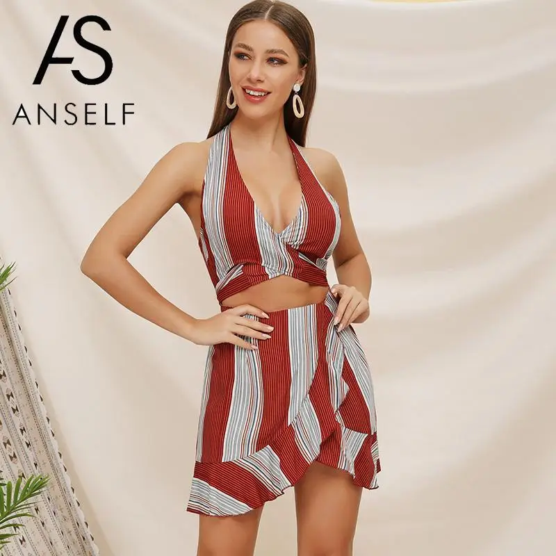 Mini Summer Dress 2019 Women Colorful Stripe Dress Halter Crossover Deep V Neckline Sleeveless Backless Dress Drape Ruffle Dress
Mini Summer Dress 2019 Women Colorful Stripe Dress Halter Crossover Deep V Neckline Sleeveless Backless Dress Drape Ruffle Dress