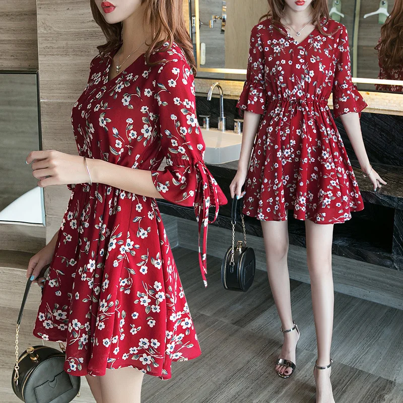 Women Summer Dress 2018 New Fashion Bohemian A-Line Flora Print Beach Dresses V-Neck Collect waist slim Vestidos Plus size 5XL
Women Summer Dress 2018 New Fashion Bohemian A-Line Flora Print Beach Dresses V-Neck Collect waist slim Vestidos Plus size 5XL