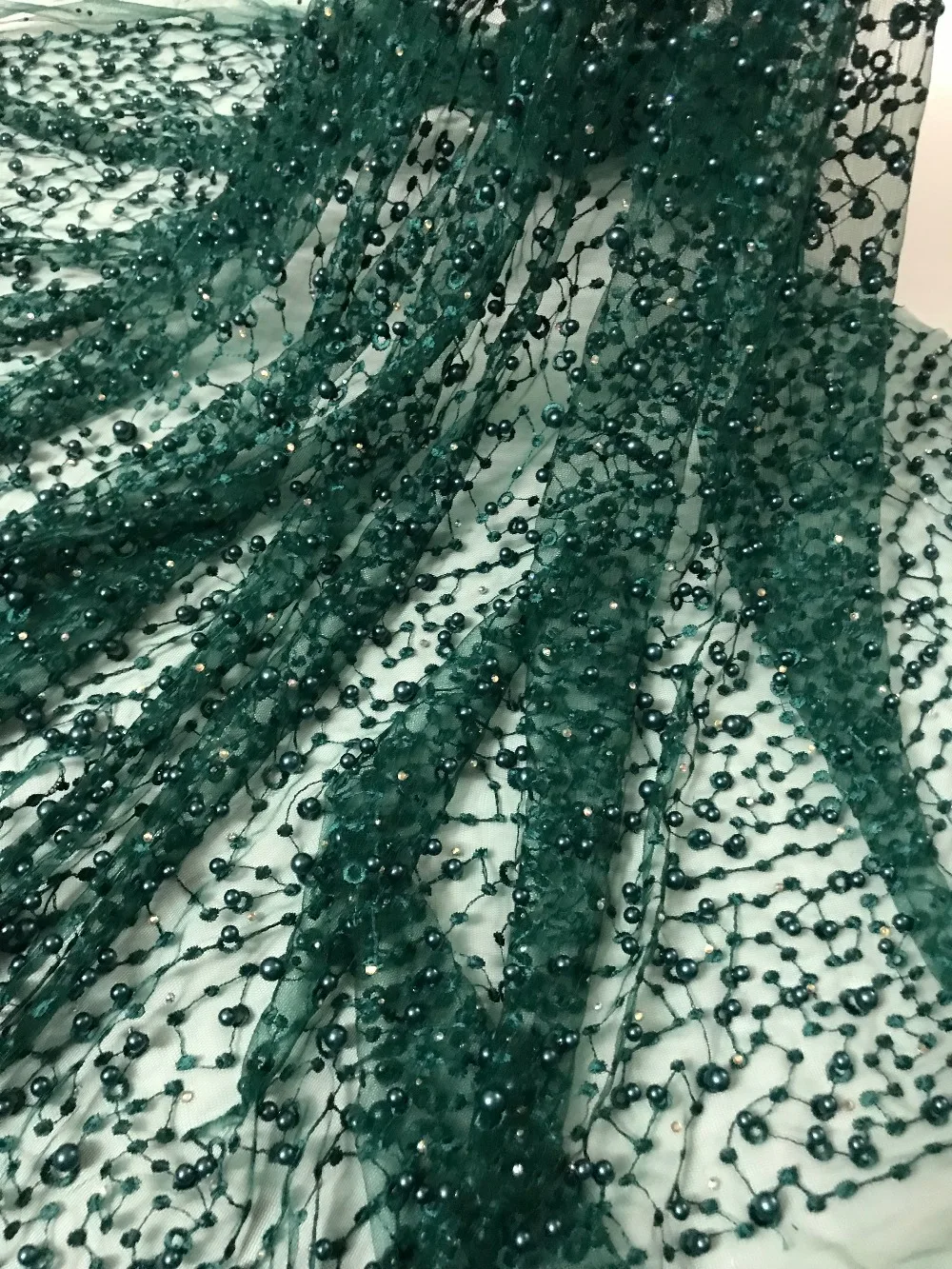 nice looking L-61013 French tulle embroidery lace fabric with for wedding dress
nice looking L-61013 French tulle embroidery lace fabric with for wedding dress