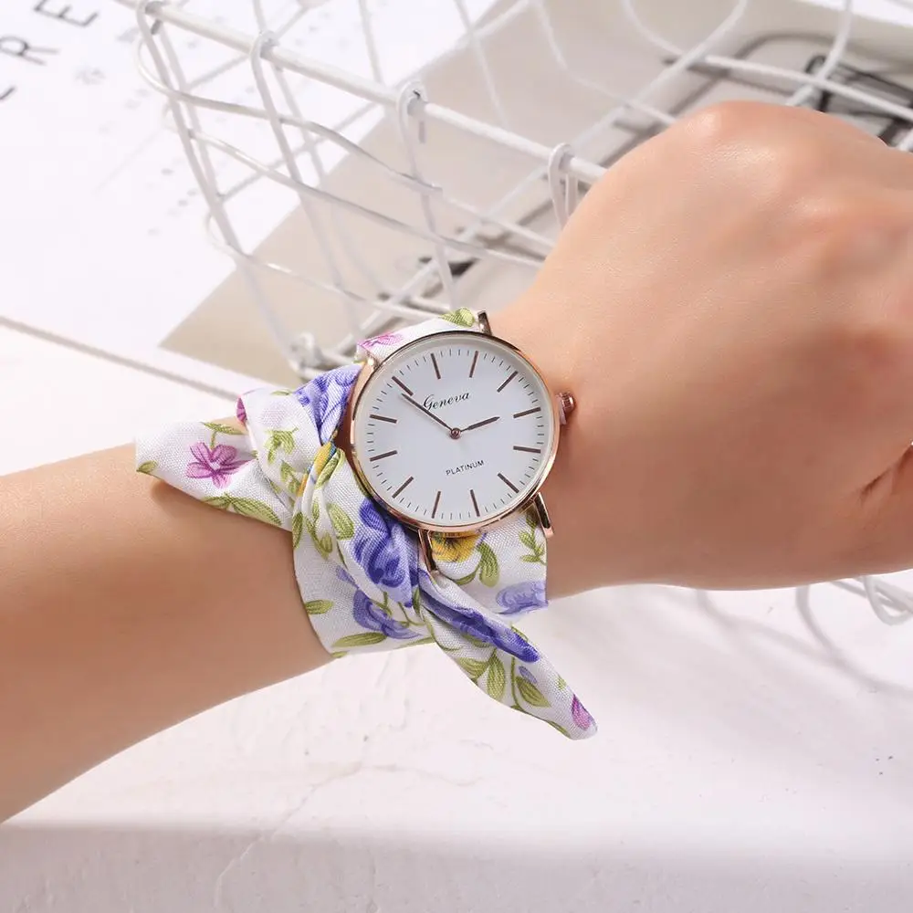 women watches geneva quartz watches Flower Cloth Design Watch Sweet Girl Bracelet Watch Dress top brand luxury wristwatches Q60
women watches geneva quartz watches Flower Cloth Design Watch Sweet Girl Bracelet Watch Dress top brand luxury wristwatches Q60