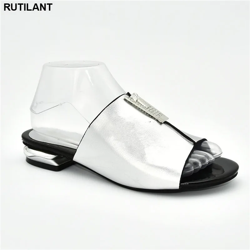 New Arrival Designer Shoe Women Luxury 2019 African Women Pumps Bridal Shoes Decorated with Rhinestone Ladies Sandals with Heels
New Arrival Designer Shoe Women Luxury 2019 African Women Pumps Bridal Shoes Decorated with Rhinestone Ladies Sandals with Heels