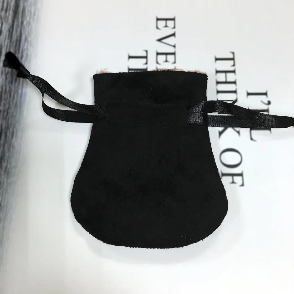 1pcs Double Layer Flannel Bag Black Pouch For Bead Charm Bracelet Necklace Women Original Diy Jewelry Black Outer Packaging
1pcs Double Layer Flannel Bag Black Pouch For Bead Charm Bracelet Necklace Women Original Diy Jewelry Black Outer Packaging