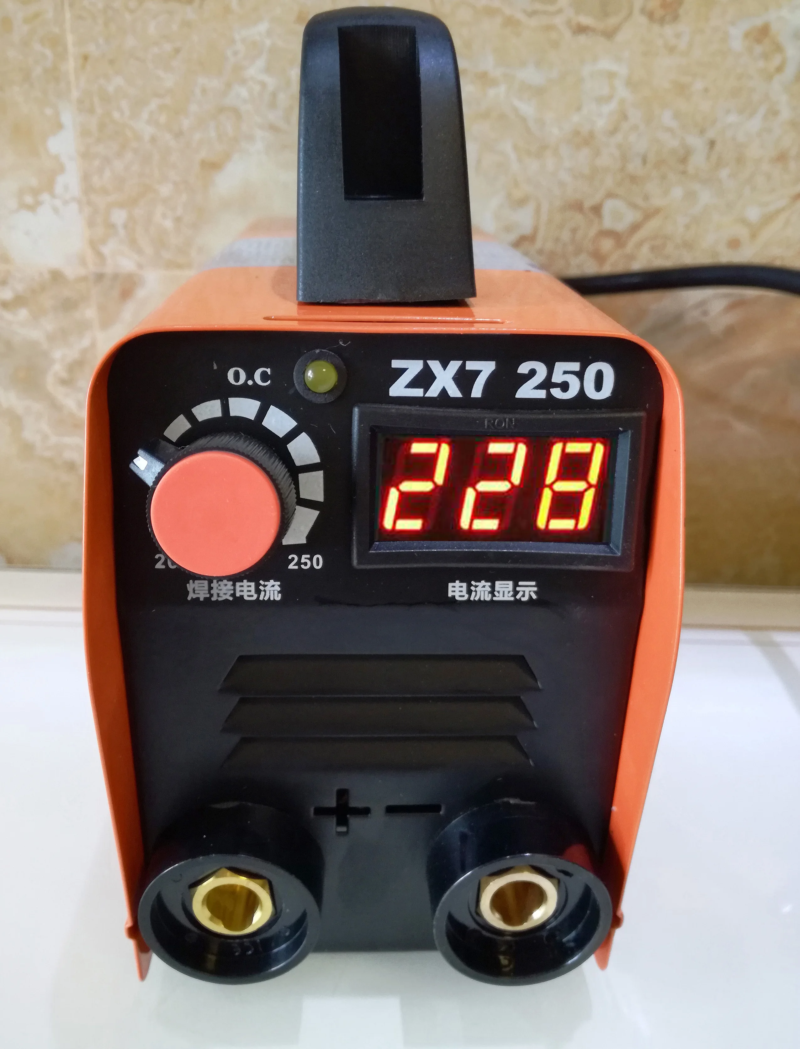 IP21 Digital Display DC Inverter ARC Welders 110V/220V IGBT MMA Welding Machine for Home Welding Working and Electric Working
IP21 Digital Display DC Inverter ARC Welders 110V/220V IGBT MMA Welding Machine for Home Welding Working and Electric Working