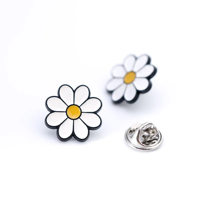 Cute Daisy Flower Brooch Pins Collar Needles Small Floral Shirt Suit Cardigan Clip Fixed Clothes Anti-light Buckle Women Jewelry
Cute Daisy Flower Brooch Pins Collar Needles Small Floral Shirt Suit Cardigan Clip Fixed Clothes Anti-light Buckle Women Jewelry