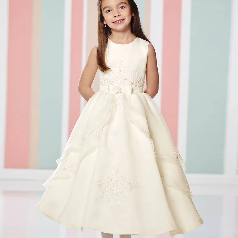 New Beading Lace Appliques Flower Girls Wedding Gowns with Bowknot Sash Ankel Length A-Line Elagant Girl First Communion Dresses
New Beading Lace Appliques Flower Girls Wedding Gowns with Bowknot Sash Ankel Length A-Line Elagant Girl First Communion Dresses