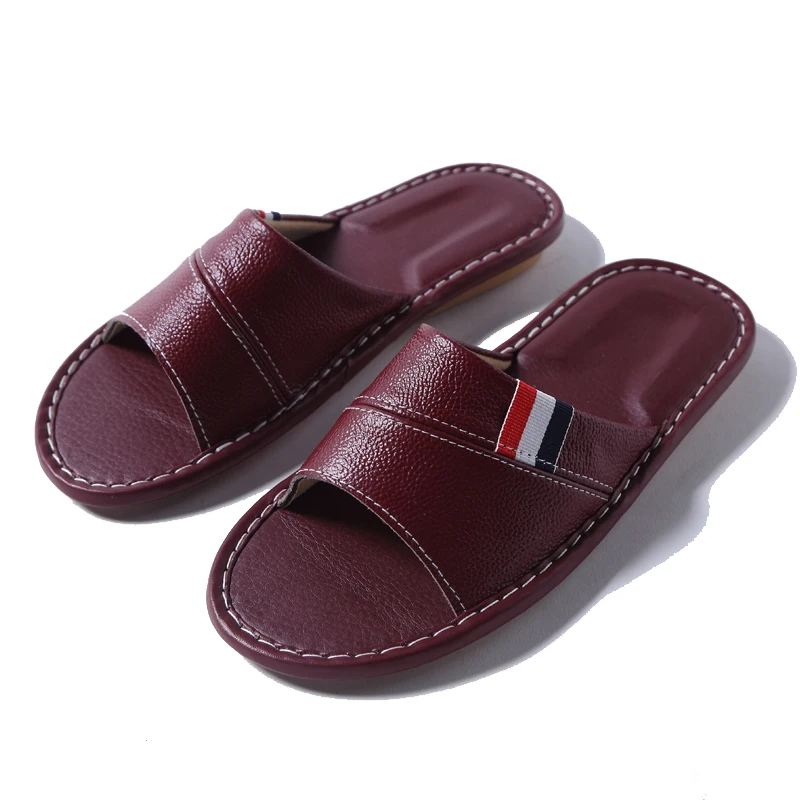 New Genuine Leather Slippers for Women and Men Slip-resistant Outsole Indoor Floor Slippers Lovers House Sandles Four Seasons
New Genuine Leather Slippers for Women and Men Slip-resistant Outsole Indoor Floor Slippers Lovers House Sandles Four Seasons