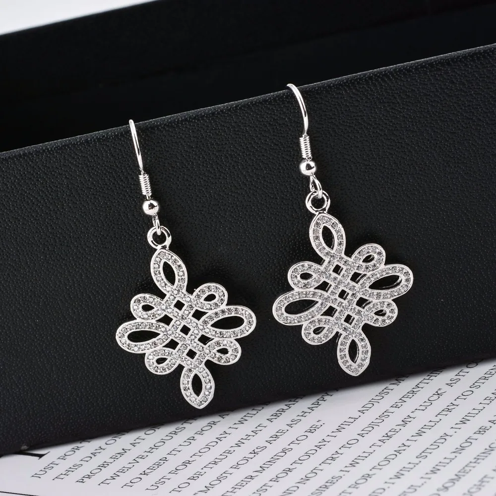 The famous brand Chinese knot micro inlaid with the AAA zircon ear hook, the room girl/female wedding anniversary gift. ER-225
The famous brand Chinese knot micro inlaid with the AAA zircon ear hook, the room girl/female wedding anniversary gift. ER-225