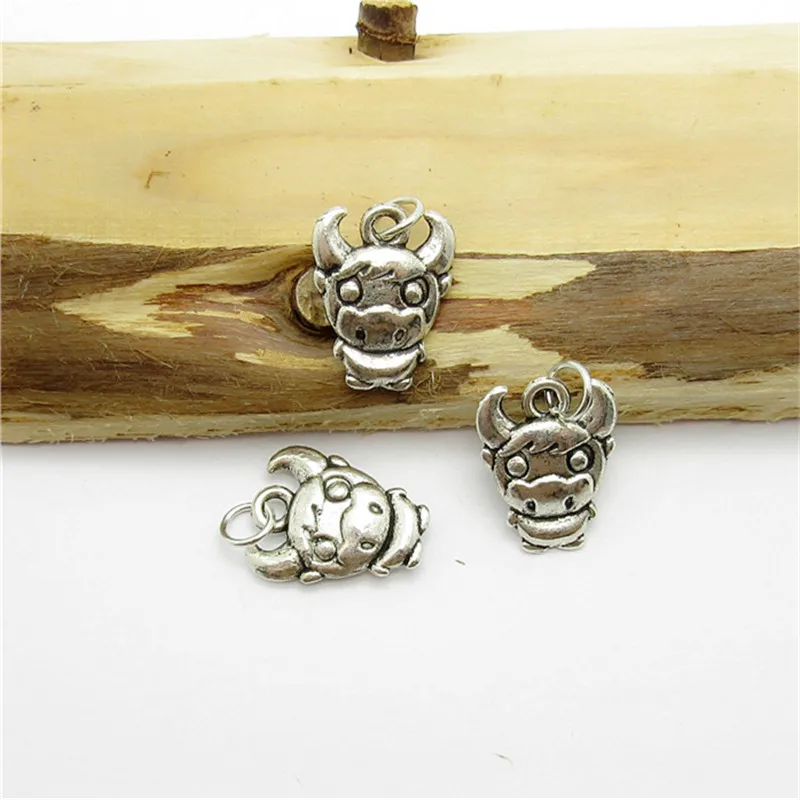 75PCS (15*12mm )Antique Silver Cow Charm alloy pendant fit European Bracelets Necklace DIY Metal Jewelry Making
75PCS (15*12mm )Antique Silver Cow Charm alloy pendant fit European Bracelets Necklace DIY Metal Jewelry Making