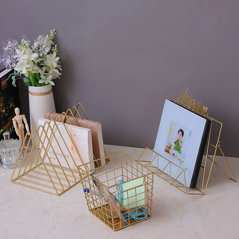Iron Art Magazine Bookshelf Creative Nordic Multifunction Triangle Magazine Book Display Sundry Storage Wall-mounted Decoration
Iron Art Magazine Bookshelf Creative Nordic Multifunction Triangle Magazine Book Display Sundry Storage Wall-mounted Decoration
