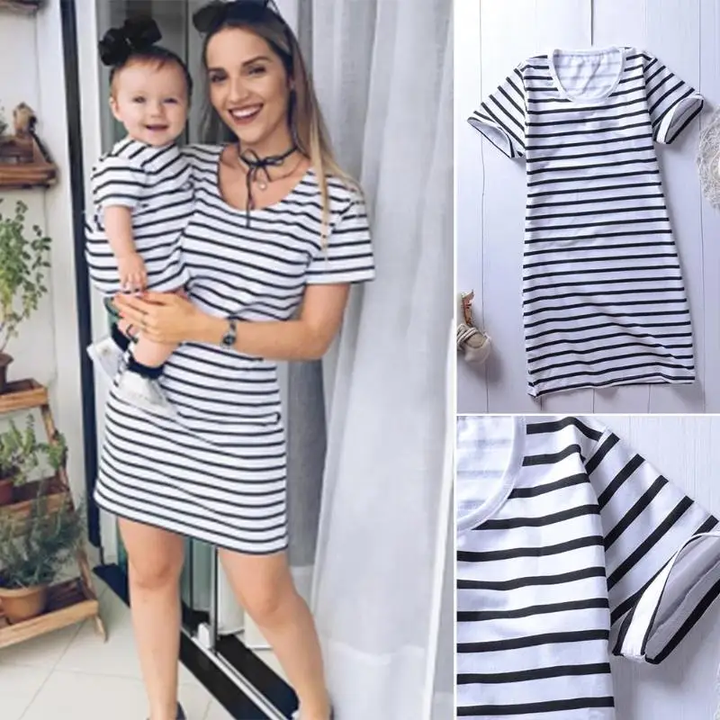 Fashion mom and kids couple look stripe family matching outfits Baby Girls clothes dress mother daughter Children dress clothing
Fashion mom and kids couple look stripe family matching outfits Baby Girls clothes dress mother daughter Children dress clothing