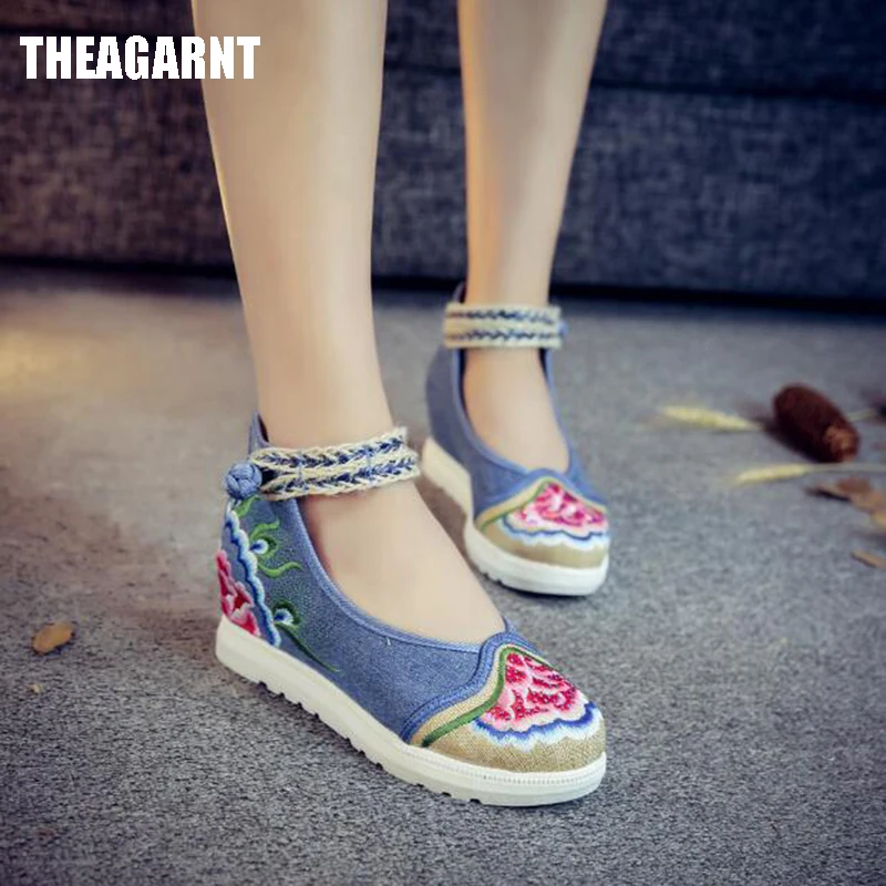 THEAGRANT 2019 Platform Women Shoes Ankle Strap Embroidered Flower Lady Flats National Style Hidden Wedge Mary Janes WFS3040
THEAGRANT 2019 Platform Women Shoes Ankle Strap Embroidered Flower Lady Flats National Style Hidden Wedge Mary Janes WFS3040