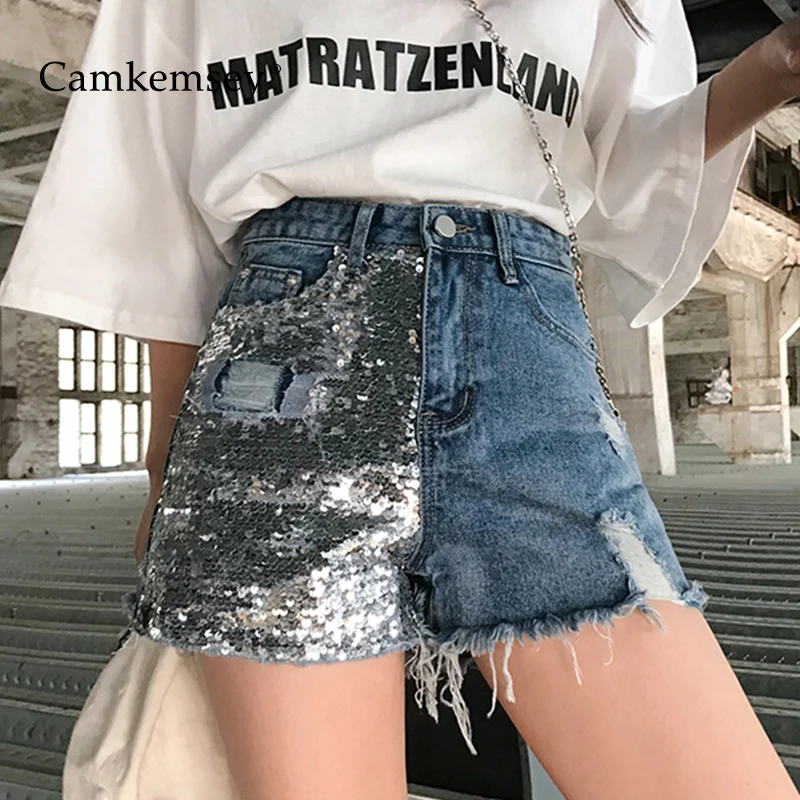 CamKemsey New Blue Denim Shorts Women 2019 Streetwear Ripped Holes Punk Sequin Summer High Waist Cotton Denim Shorts
CamKemsey New Blue Denim Shorts Women 2019 Streetwear Ripped Holes Punk Sequin Summer High Waist Cotton Denim Shorts