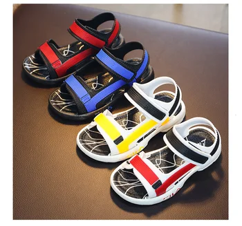 Boys sandals new summer color matching big children's sandals Korean version of the boy's non-slip student soft bottom shoes
Boys sandals new summer color matching big children's sandals Korean version of the boy's non-slip student soft bottom shoes