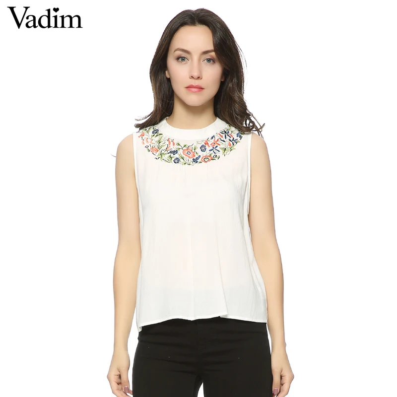 Women sweet white embroidery floral t shirt sleeveless casual summer tees camisas femininas O-neck elegant tops WT212
Women sweet white embroidery floral t shirt sleeveless casual summer tees camisas femininas O-neck elegant tops WT212