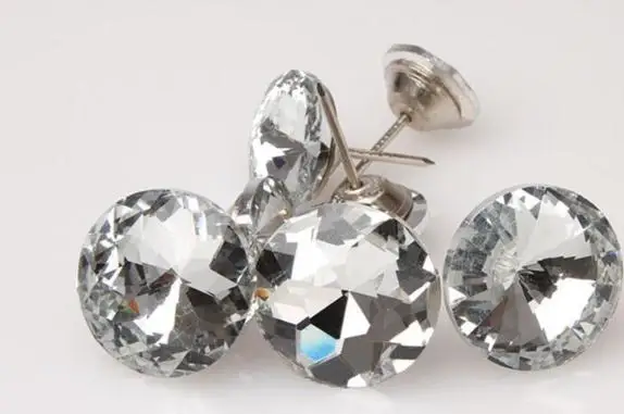 6size 200pcs glass Diamond Pattern Crystal Upholstery Nail Button Tacks Studs Pins Dia Sofa Wall Decoration Furniture Accessory
6size 200pcs glass Diamond Pattern Crystal Upholstery Nail Button Tacks Studs Pins Dia Sofa Wall Decoration Furniture Accessory
