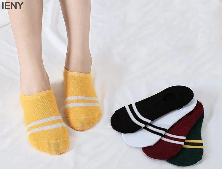 IENY Shallow mouth invisible socks spring and summer ladies solid color invisible socks non-slip boat socks
IENY Shallow mouth invisible socks spring and summer ladies solid color invisible socks non-slip boat socks