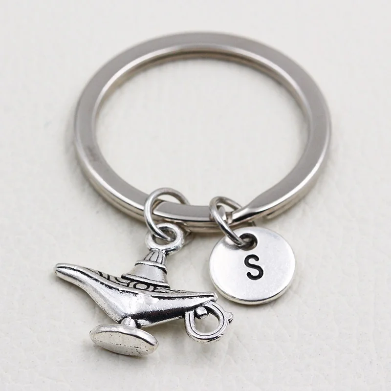 2019 New Magic Lamp Pendant Keychain Personalized A to Z Letters Key Chain Keyrings Best Friend Gift Fashion Jewelry
2019 New Magic Lamp Pendant Keychain Personalized A to Z Letters Key Chain Keyrings Best Friend Gift Fashion Jewelry