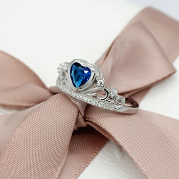 925 Sterling Silver Crown Ring for Women Princess Style Hollow Heart Royal Blue CZ Finger Ring for Lover Wedding Jewelry
925 Sterling Silver Crown Ring for Women Princess Style Hollow Heart Royal Blue CZ Finger Ring for Lover Wedding Jewelry