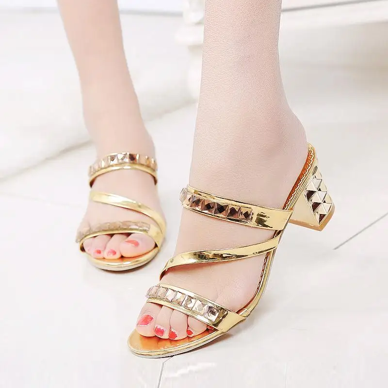 plus size Summer Women Slides Rhinestone Sandals Gold high heels Slipper Woman Sequined Slip on Sandalias Sliver Sandal
plus size Summer Women Slides Rhinestone Sandals Gold high heels Slipper Woman Sequined Slip on Sandalias Sliver Sandal