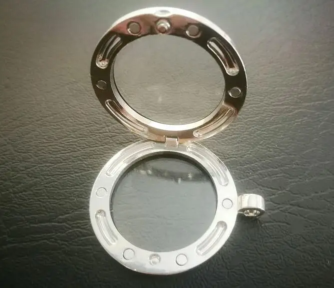1PCS/lot 30MM Silver Plain Round Alloy Magnet Floating Locket Pendant Fit For Floating Locket Charms
1PCS/lot 30MM Silver Plain Round Alloy Magnet Floating Locket Pendant Fit For Floating Locket Charms