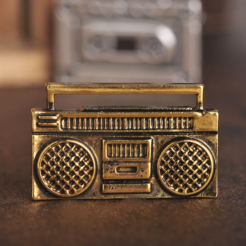 Funmor Vintage Disco Radio Shape Brooch Corsage Antique Gold Color Women Men Music Player Clothe Suit Decoration Lapel Hijab Pin
Funmor Vintage Disco Radio Shape Brooch Corsage Antique Gold Color Women Men Music Player Clothe Suit Decoration Lapel Hijab Pin