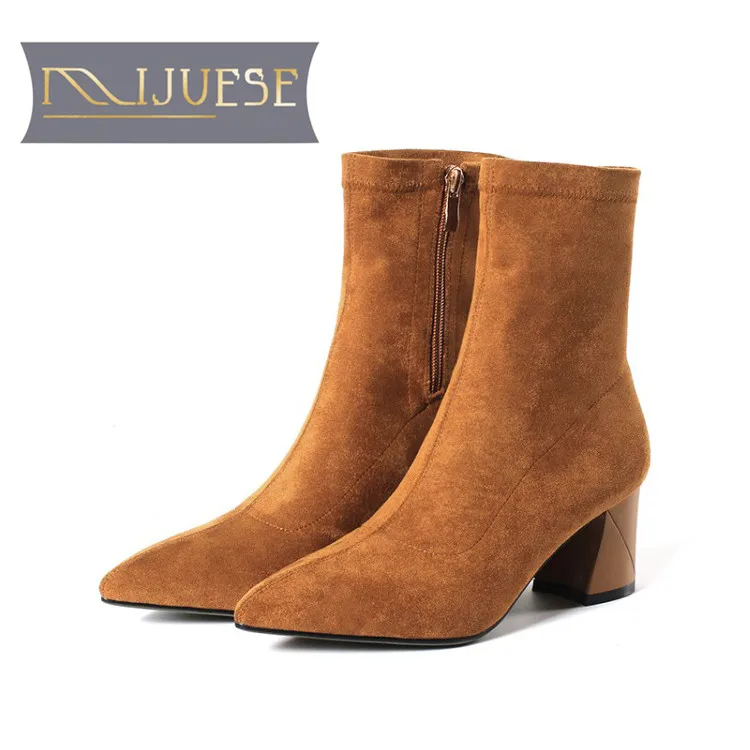MLJUESE 2019 women Mid calf boots black color pointed toe zippers autumn spring women martin boots casual boots size 34-43
MLJUESE 2019 women Mid calf boots black color pointed toe zippers autumn spring women martin boots casual boots size 34-43