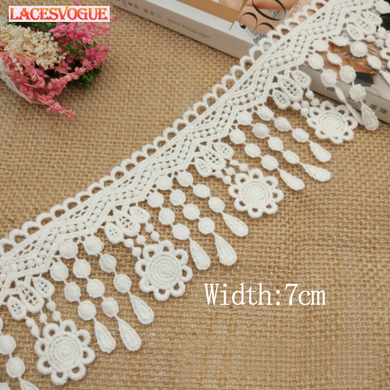 14yards/lot Width 7cm Cotton embroidered lace ribbon Needlework lace trimmings for sewing Lace cotton Dress Lace Trims LAVO268
14yards/lot Width 7cm Cotton embroidered lace ribbon Needlework lace trimmings for sewing Lace cotton Dress Lace Trims LAVO268