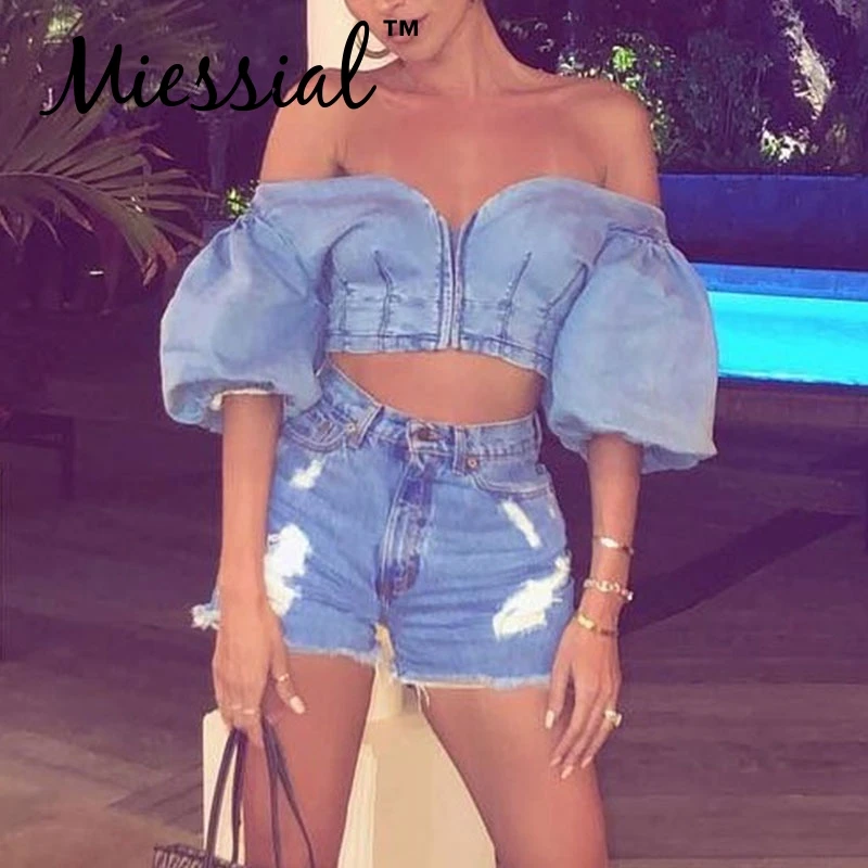 Miessial Denim off shoulder sexy crop top Lantern sleeve short tube tank top women Zipper elastic party top female streetwear
Miessial Denim off shoulder sexy crop top Lantern sleeve short tube tank top women Zipper elastic party top female streetwear