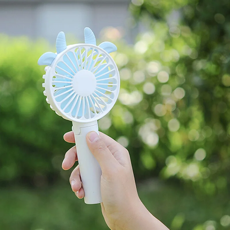 4 colors Portable Mini USB Fan Small Desk Pocket Handheld Air Rechargeable Battery Cooler 3-Gear Fan For Home Office
4 colors Portable Mini USB Fan Small Desk Pocket Handheld Air Rechargeable Battery Cooler 3-Gear Fan For Home Office