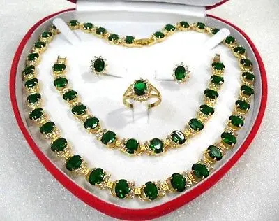 Charming Luxurious green pink Zircon Ring Necklace Earring Bracelet Jewelry Set +box Crystal Women Wedding
Charming Luxurious green pink Zircon Ring Necklace Earring Bracelet Jewelry Set +box Crystal Women Wedding
