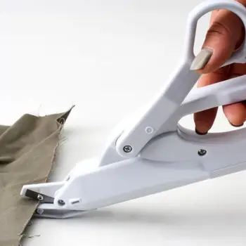 Mini Multipurpose Electric Automatic Scissors Shears Safe Handheld Electric Fabric Sewing Cutting Machine Stitch Set Travel
Mini Multipurpose Electric Automatic Scissors Shears Safe Handheld Electric Fabric Sewing Cutting Machine Stitch Set Travel