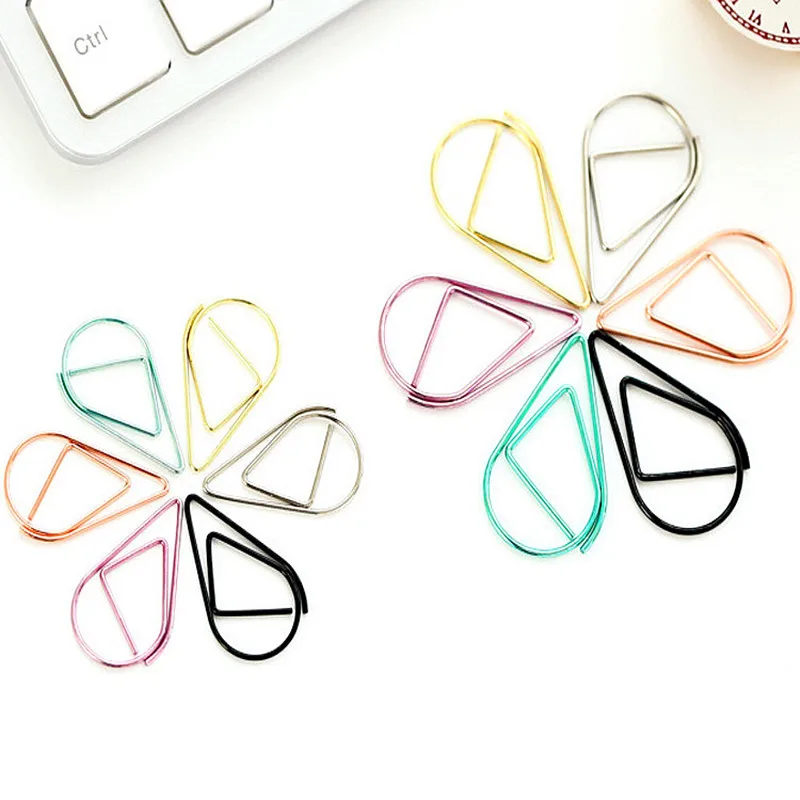 50 Pcs / Lot 2.5 * 1.5cm Modeling Paper Clips Metal Material Water Drop Shape Golden Silver Black Colored Bookmark Memo Clips
50 Pcs / Lot 2.5 * 1.5cm Modeling Paper Clips Metal Material Water Drop Shape Golden Silver Black Colored Bookmark Memo Clips