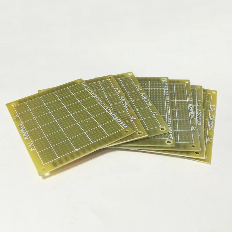 10pcs universal board 7*9CM 2.54MM pitch universal circuit board Epoxy glass fiber experimental board
10pcs universal board 7*9CM 2.54MM pitch universal circuit board Epoxy glass fiber experimental board