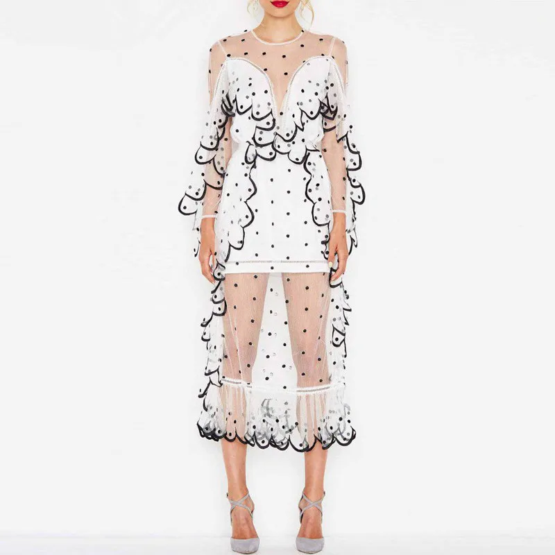 Luxury Brand Runway Designer Dress 2017 Summer Womens O Neck Sexy Backless Floral Embroidery Maxi Runway Dress
Luxury Brand Runway Designer Dress 2017 Summer Womens O Neck Sexy Backless Floral Embroidery Maxi Runway Dress