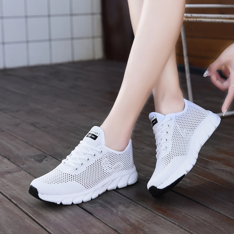 Running Shoes for Women Breathable Mesh Outdoor Sport Shoes Ladies Non-slip Flexible Light Flats Tennis Feminino Summer Sneaker
Running Shoes for Women Breathable Mesh Outdoor Sport Shoes Ladies Non-slip Flexible Light Flats Tennis Feminino Summer Sneaker