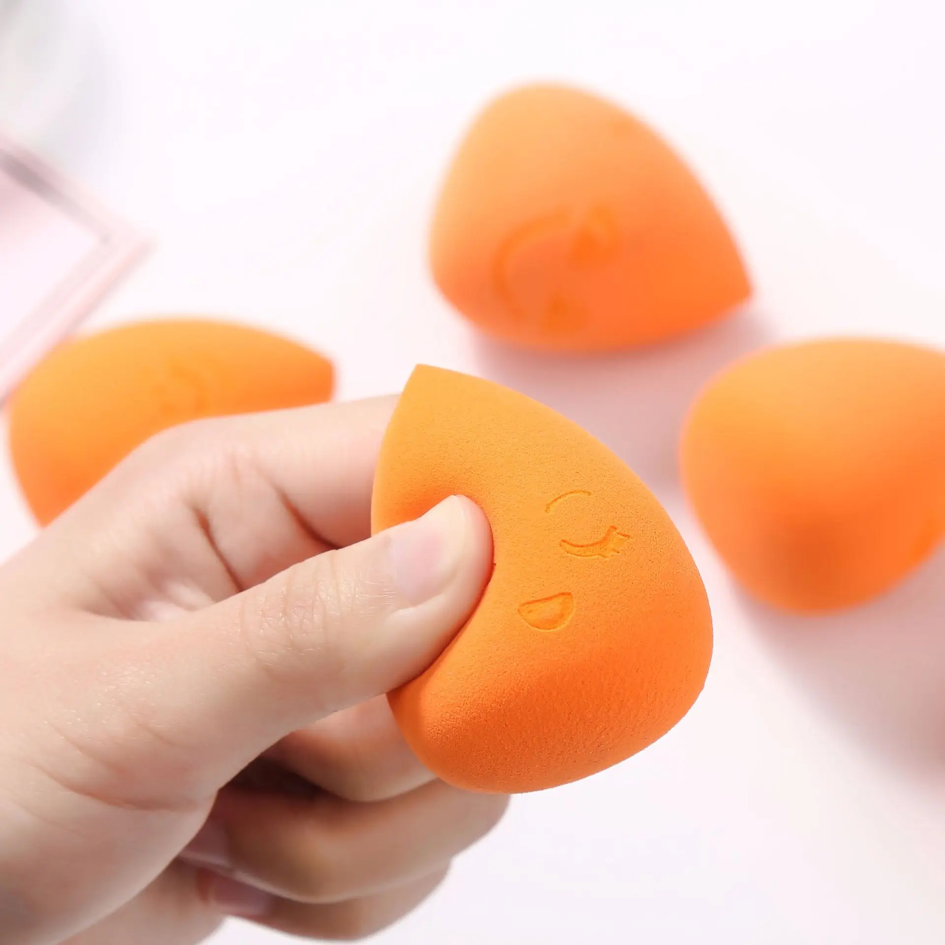 Orange Color Makeup Sponge Puff Foundation BB CC Cream MakeUp Tool Random Pattern Cartoon Puff Water Prop Shapes Beauty Eggs
Orange Color Makeup Sponge Puff Foundation BB CC Cream MakeUp Tool Random Pattern Cartoon Puff Water Prop Shapes Beauty Eggs