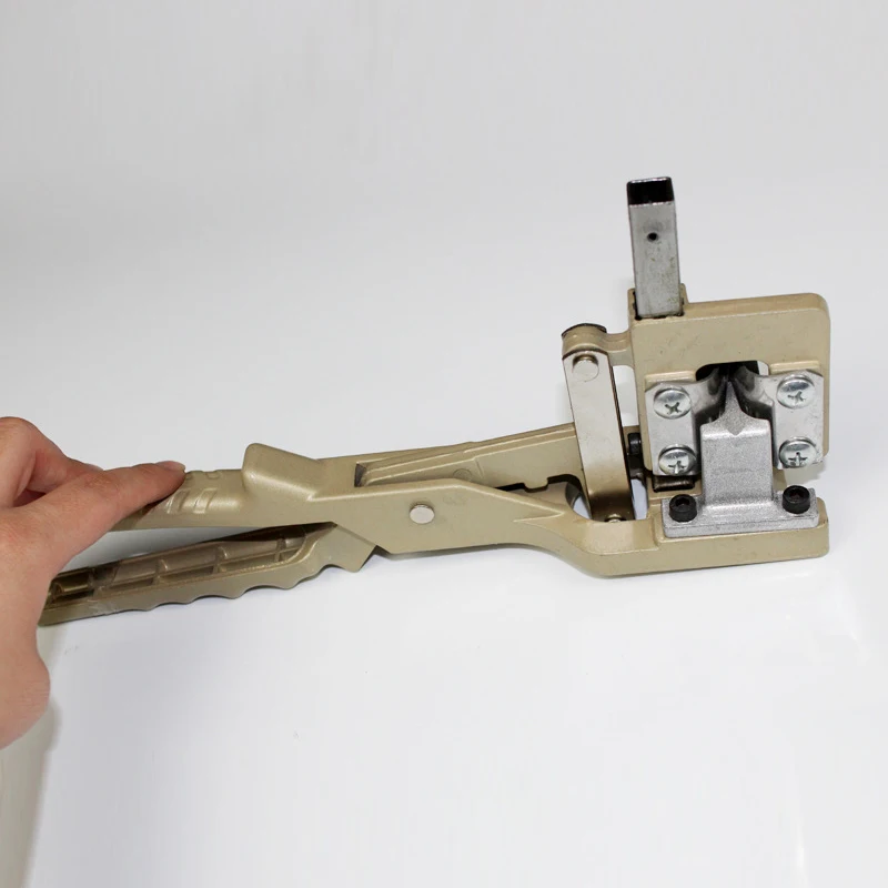 Grafting Tool Seedlings Cutter Coarse Fruit Tree Cutting Machine Aluminum Alloy For Garden SDF-SHIP
Grafting Tool Seedlings Cutter Coarse Fruit Tree Cutting Machine Aluminum Alloy For Garden SDF-SHIP