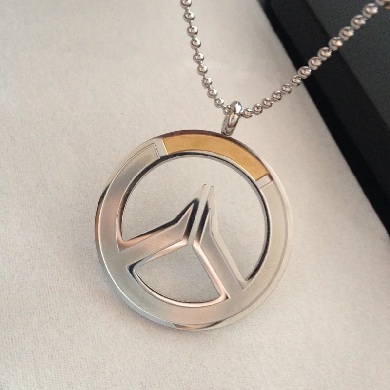 Overwatch necklace Titanium steel Necklace Pendants Shimada Genji keyChain Fashion Jewelry glow in the dark boy men necklace
Overwatch necklace Titanium steel Necklace Pendants Shimada Genji keyChain Fashion Jewelry glow in the dark boy men necklace