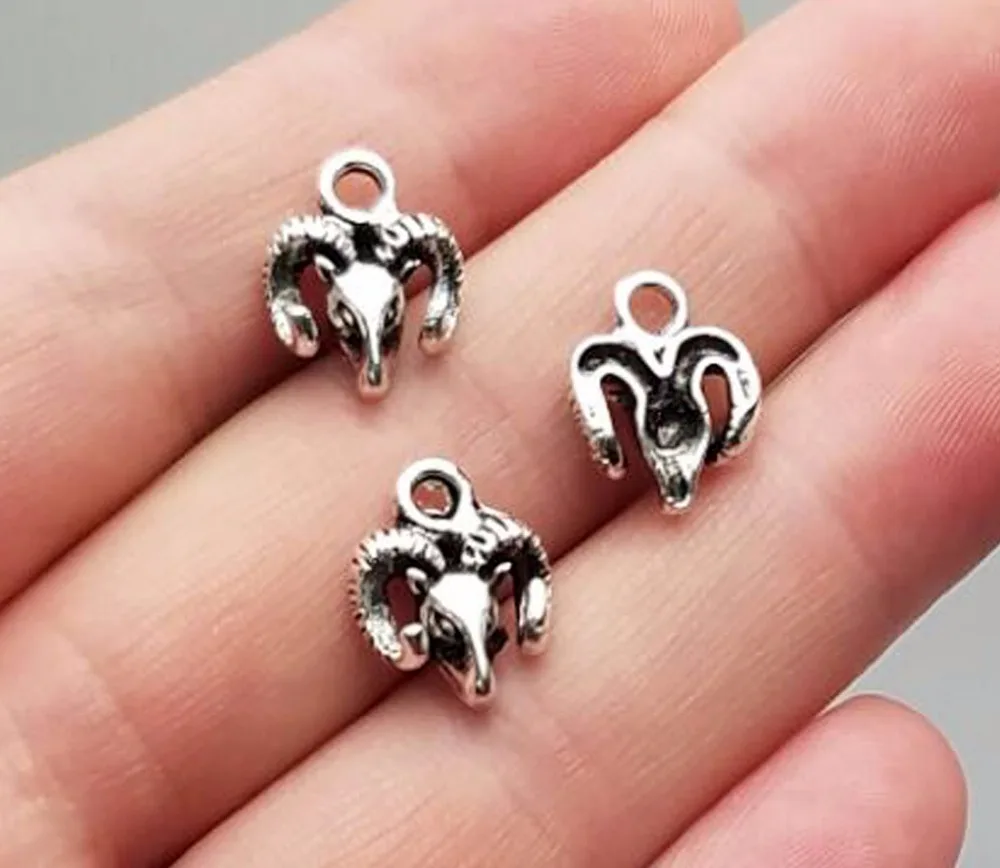 50pcs/lot--11x14mm, sheep cham,Antique silver plated sheep head charms,DIY supplies, Jewelry accessories
50pcs/lot--11x14mm, sheep cham,Antique silver plated sheep head charms,DIY supplies, Jewelry accessories