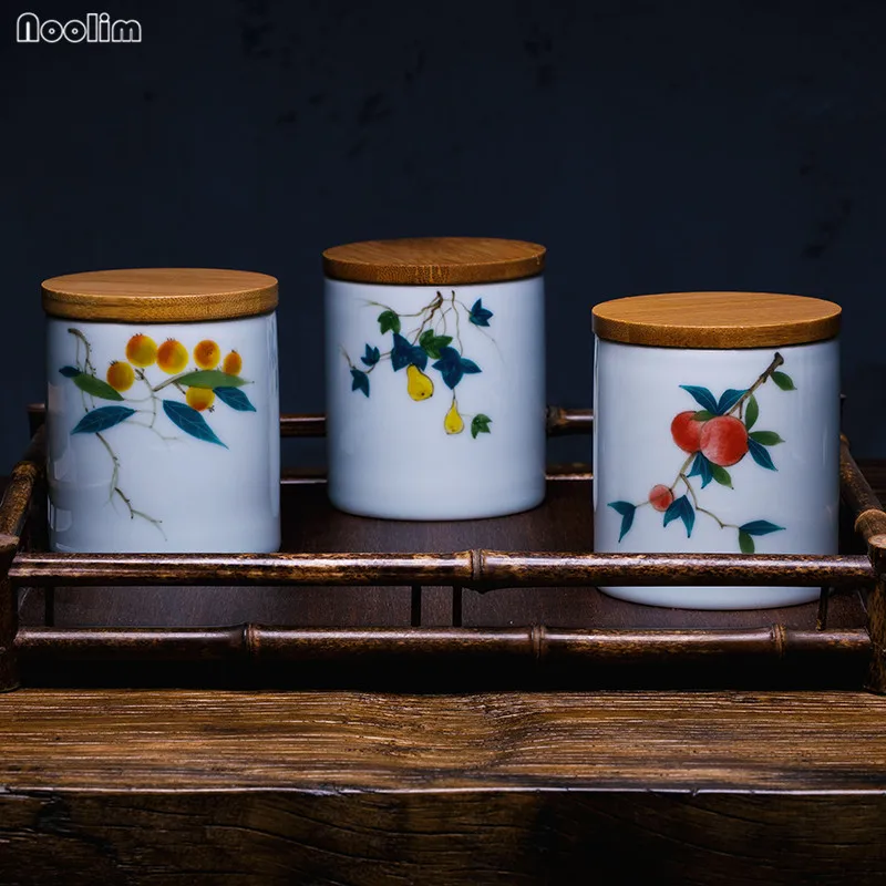 NOOLIM Jingdezhen Celadon Pastel Hand-painted Lotus Tea Caddy Ceramic Sealed Storage Tanks Small Universal Tea Packaging Box
NOOLIM Jingdezhen Celadon Pastel Hand-painted Lotus Tea Caddy Ceramic Sealed Storage Tanks Small Universal Tea Packaging Box