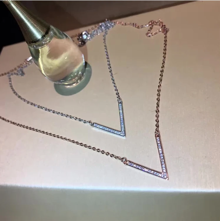 925 Sterling Silver Trendy Romantic 2 Colors V Pendants Silver Necklaces For Women Crystal long Pendant Rose Gold Color Necklace
925 Sterling Silver Trendy Romantic 2 Colors V Pendants Silver Necklaces For Women Crystal long Pendant Rose Gold Color Necklace