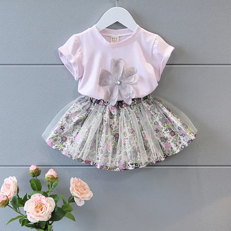 Girls Summer Outfits Baby Girl Clothes Set Flower Shirt Floral Skirt 2 pcs Clothing Suit Kids Children Clothes Lovely Sets
Girls Summer Outfits Baby Girl Clothes Set Flower Shirt Floral Skirt 2 pcs Clothing Suit Kids Children Clothes Lovely Sets