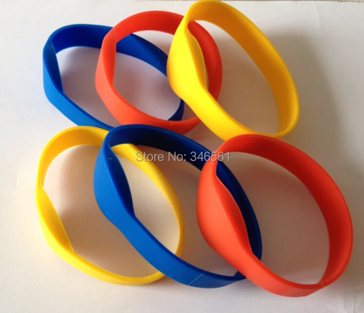 (6 pcs/lot) 13.56MHz RFID Bracelet Silicone Wristband Watch Cards ISO14443A NFC F08 1K Access Key Card 65mm
(6 pcs/lot) 13.56MHz RFID Bracelet Silicone Wristband Watch Cards ISO14443A NFC F08 1K Access Key Card 65mm